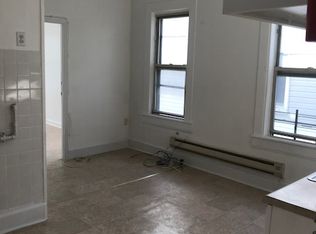1058 39th St APT 3, Brooklyn, NY 11219