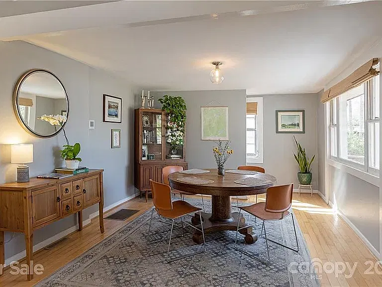2 bed, 1325 sqft, $1,995 — Photo 4