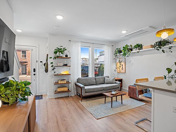 5th image of 102 Duke St #37