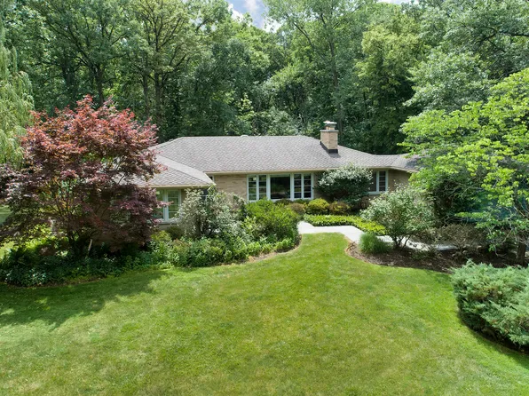 7 Burr Oak Trl, Riverwoods, IL 60015