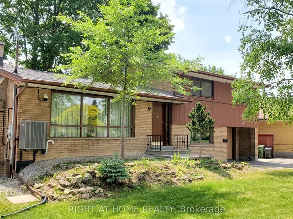 169 Yorkview Dr Unit 1, Toronto, ON M2R 1K2