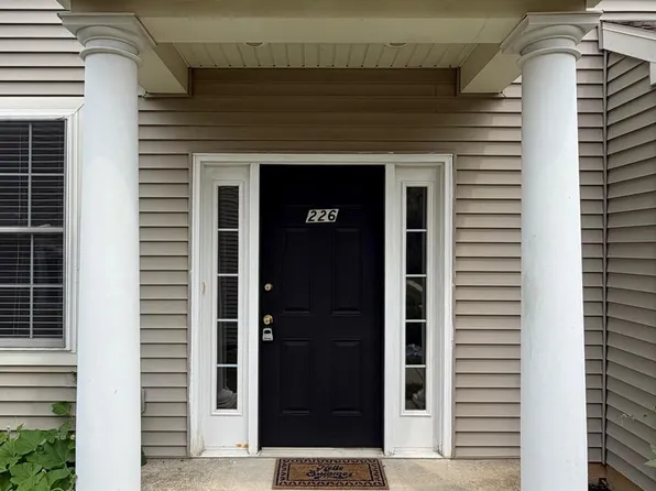 226 Springmont Dr, Wyomissing, PA 19610