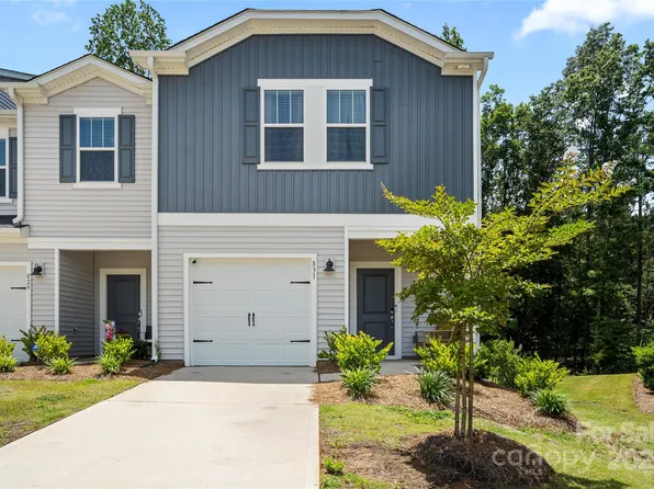 831 Gerard Bay Dr, Fort Mill, SC 29715