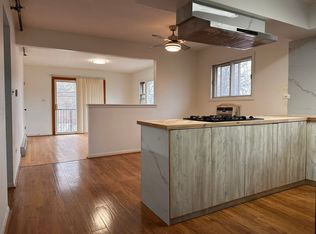 5612 Saint Charles Rd APT 2N, Berkeley, IL 60163