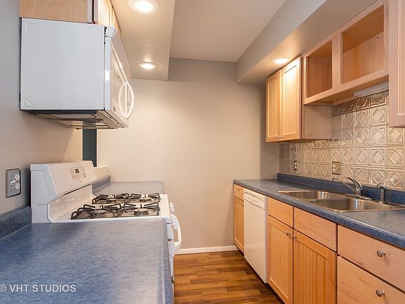 2nd image of 28 Garden Dr