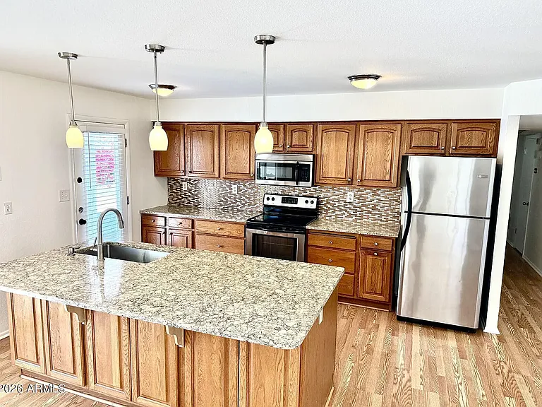 1410 E Verlea Dr — Photo 6