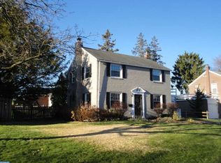 330 Ridgewood Rd, Springfield, PA 19064