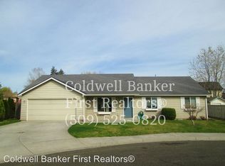 344 NE Sprucewood Pl, College Place, WA 99324