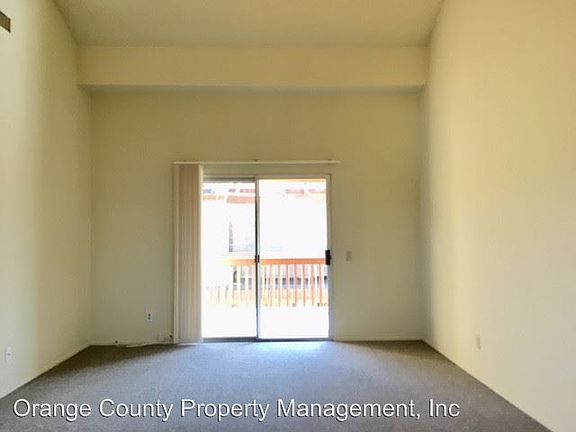 4th image of 1049 E Palmyra Ave APT D