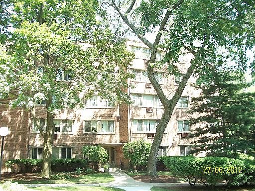 1st image of 1908 W Hood Ave APT 5B
