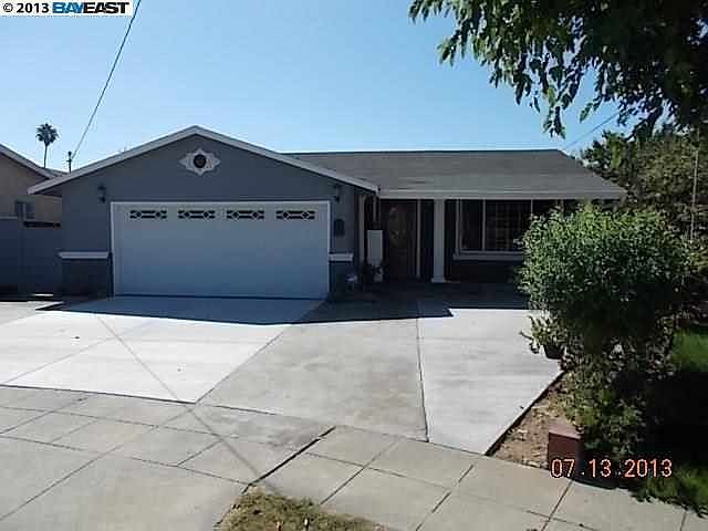 1st image of 1484 College Ct
