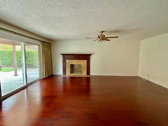 3rd image of 20766 Greenside Dr