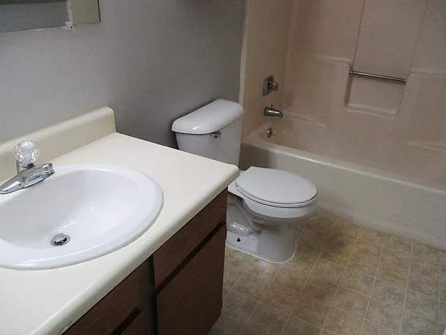 3005 Lisa Dr — Photo 10