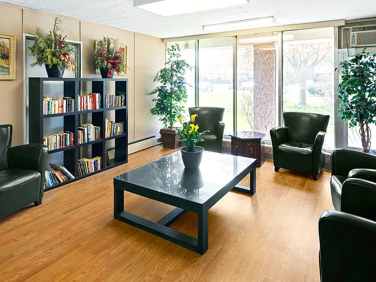 470 Scenic Dr — Photo 29