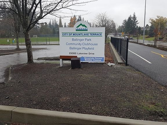 4th image of 23602 52nd Ave W