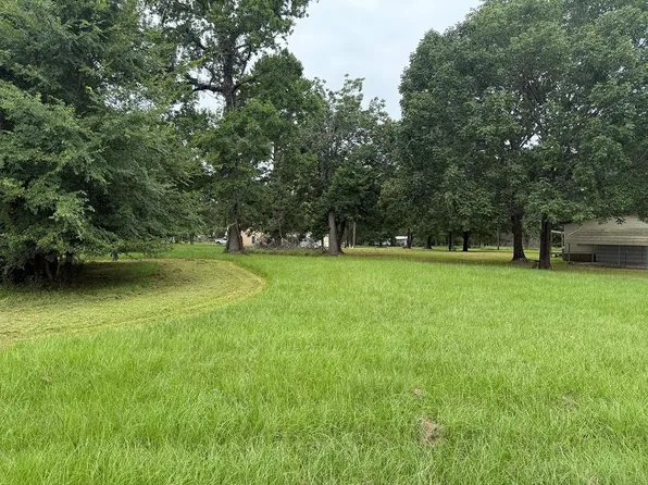 7 Monticello St, Trinity, TX 75862