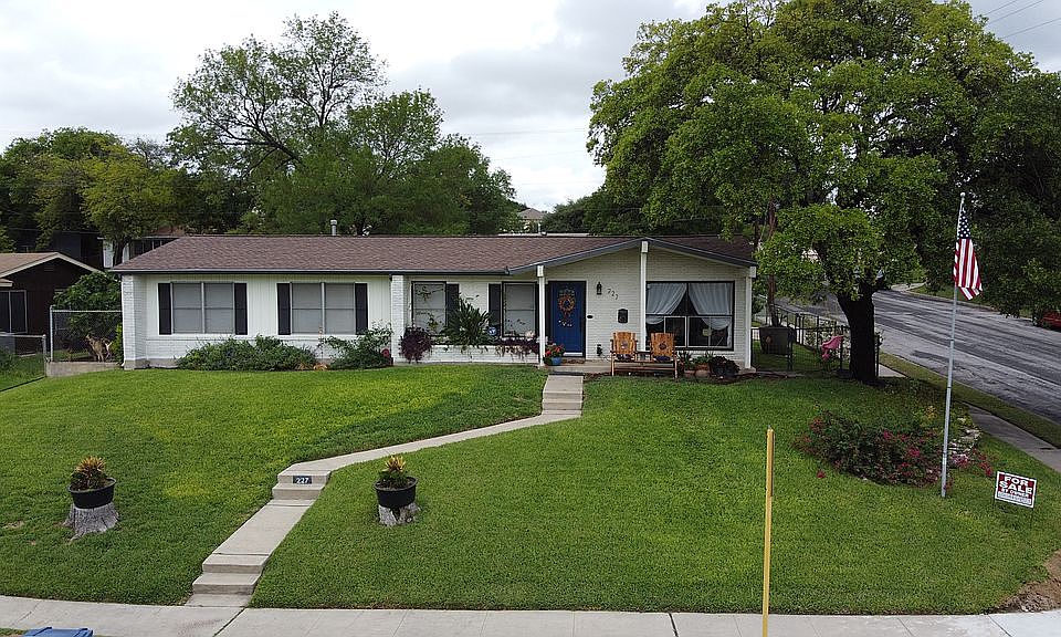 1st image of 227 E Crestline Dr