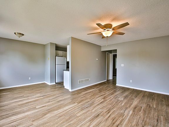 5th image of 1415 Farrington Ave #A