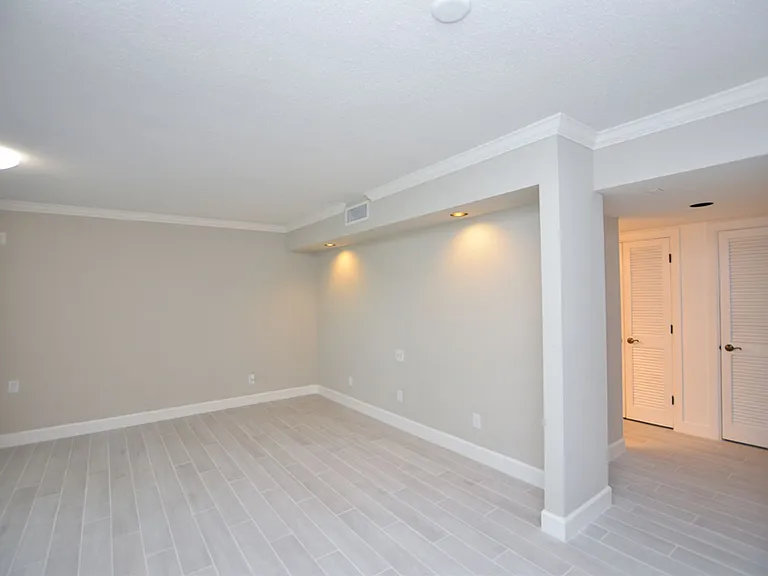 622 Olde Camelot Cir #3212 — Photo 36