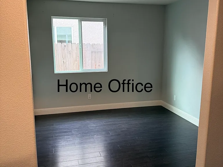 5447 E Burns Ave — Photo 11