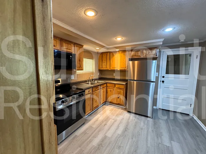 2500 NE 46th St — Photo 16