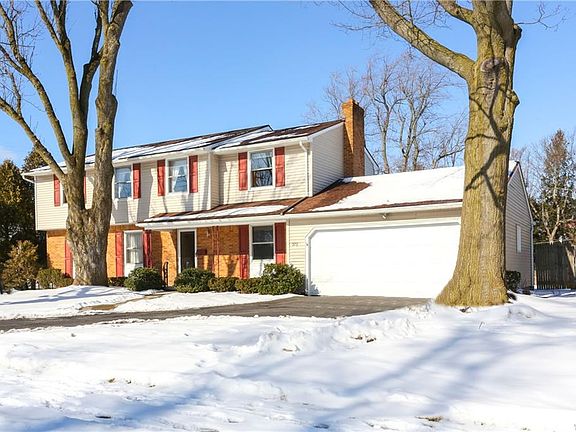 3rd image of 379 Reist St