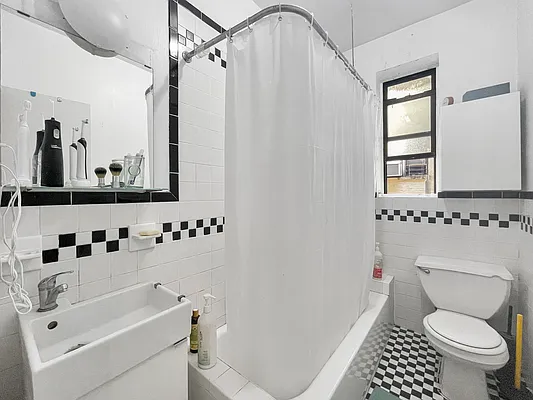 Rented by Skyward | media 17