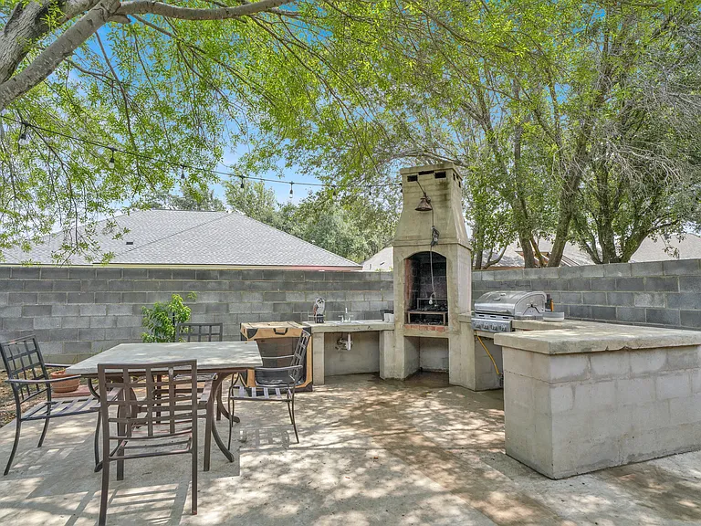 2061 Don Pascual Ln — Photo 18