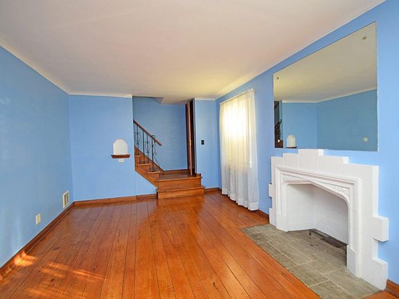 4th image of 5116 Lillian Dr