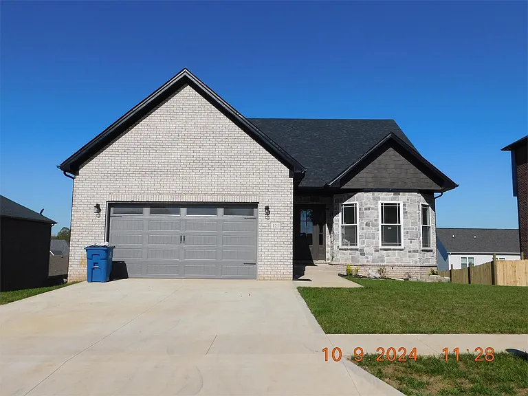 121 Dove Run Cir — Photo 1