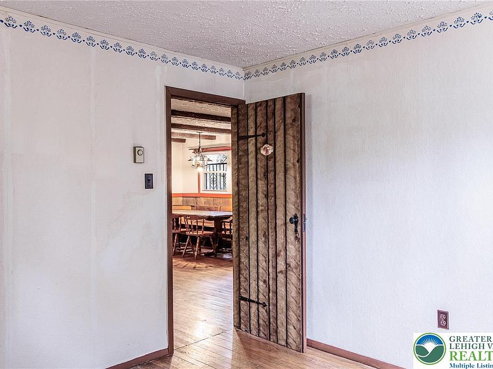 21st image of 5211 Fir Ln