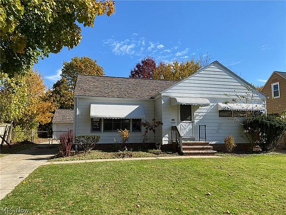 2nd image of 194 Flora Dr