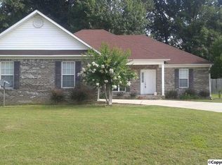 601 Sherry St NW, Hartselle, AL 35640