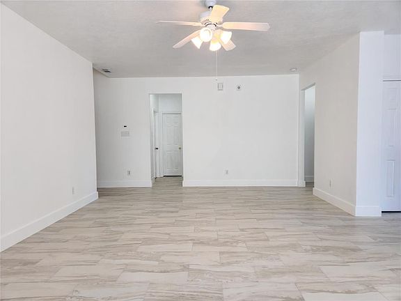 3rd image of 7518 Oakwood Canyon Dr