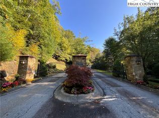 122 W Stone Dr, Blowing Rock, NC 28605