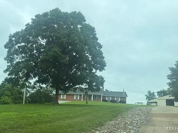 4319 Flucom Rd, De Soto, MO 63020