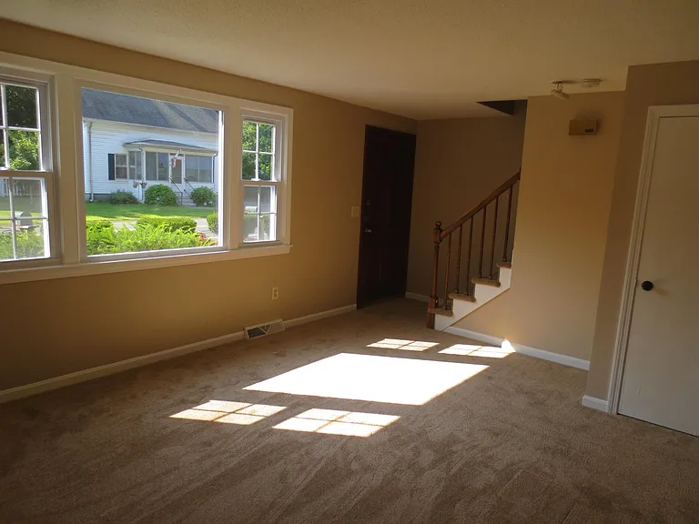 5 Pine St #B — Photo 13