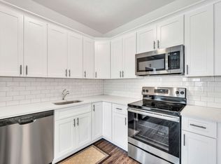140 S Clinton Ave, Bay Shore, NY 11706