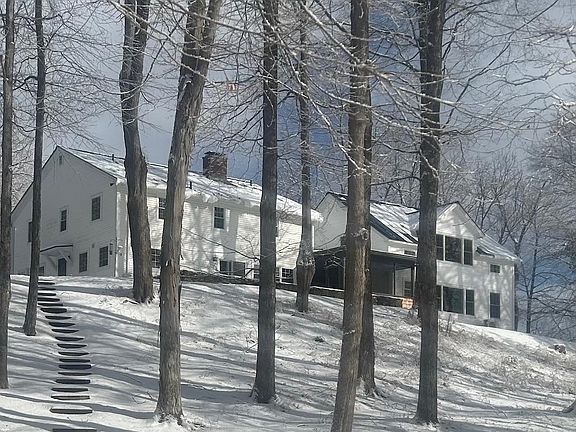 4th image of 557 Bennett Hill Road