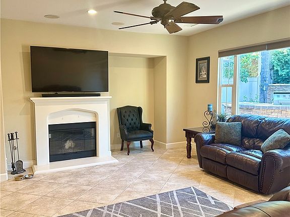 4th image of 1341 Cole Ln