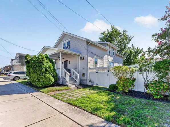 130 W Buttercup Rd, Wildwood Crest, NJ 08260
