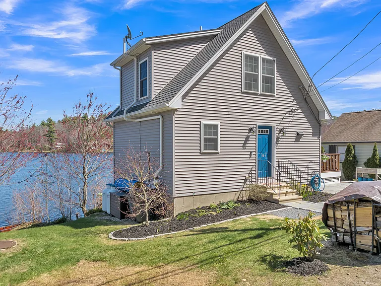 864 South Rd — Photo 20