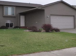 413 Pittsburgh Ave, Harrisburg, SD 57032