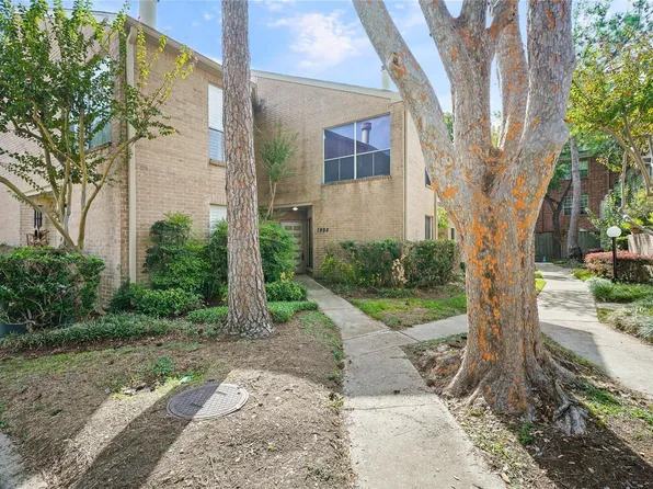 1998 Augusta Dr, Houston, TX 77057