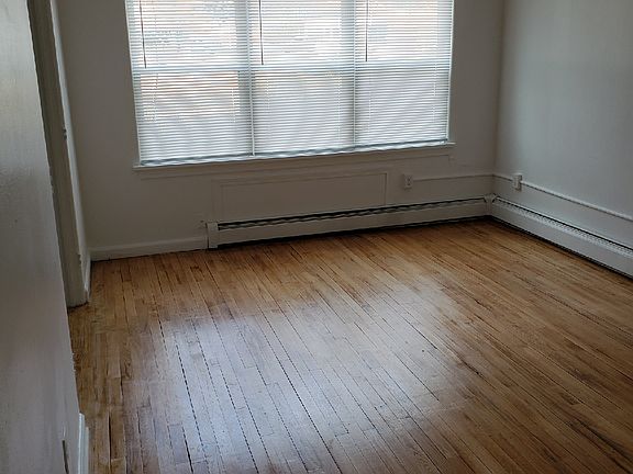 4th image of 1310 Mishawaka Ave APT 7