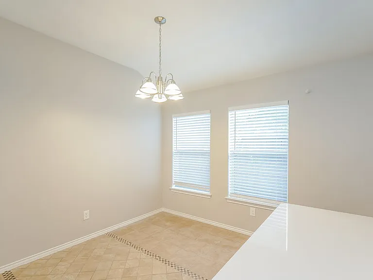 3830 Lake Ballinger Ln — Photo 10
