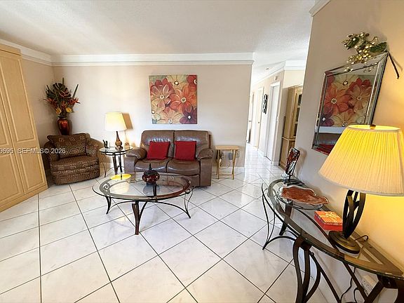 3rd image of 16790 NE 14th Ave APT 207