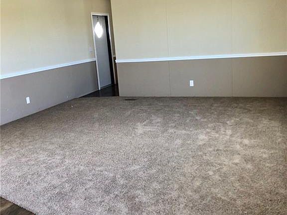 3rd image of 3213 Elderberry Ln