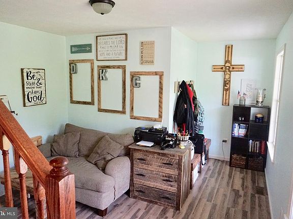 3rd image of 39435 Floral Ln