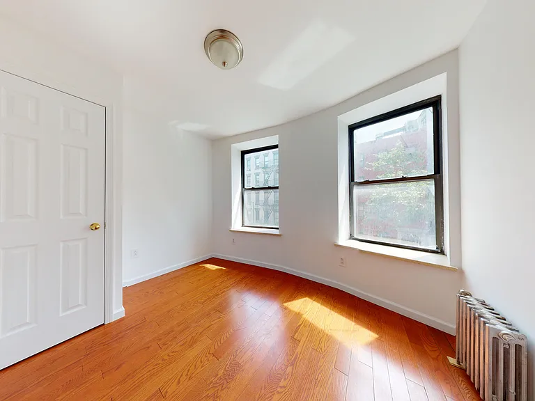 104 2nd Ave #7 — Photo 8